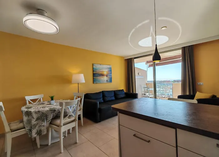 Beautiful Panoramic Sea View Mar Apartment *